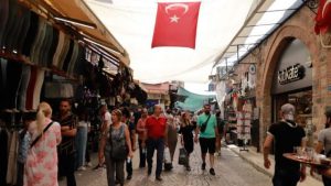 Enflasyon TÜİK’e göre yüzde 80, ENAG’a göre yüzde 181: Ekonomistler ve siyasetçiler verileri nasıl yorumladı?