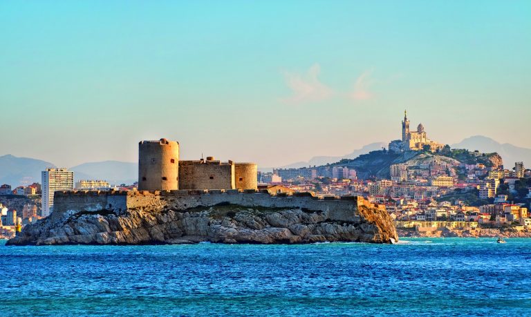 Dünyayı keşfetmeye denizlerde başlayın