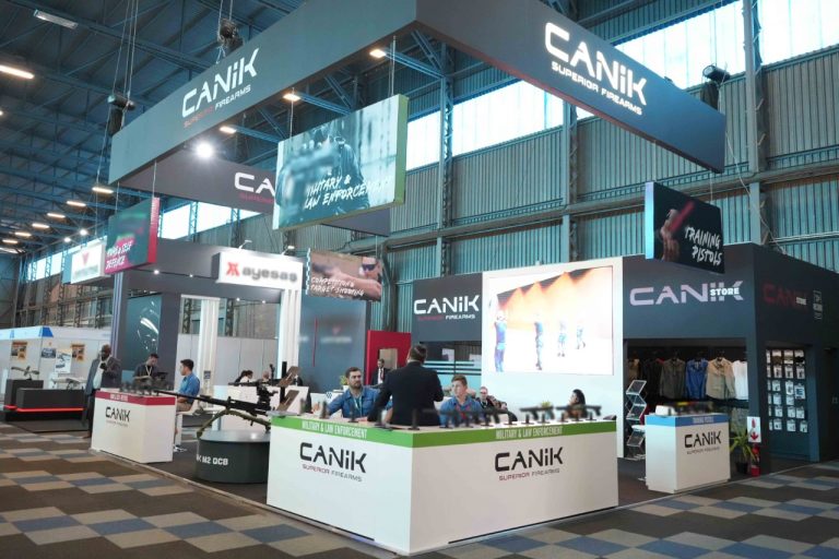 Yerli ve milli ürünleriyle dünyanın her kıtasında gövde gösterisi yapan CANiK’e,  ‘Afrika Havacılık ve Savunma Fuarı AAD 2022’ fuarında yoğun ilgi  