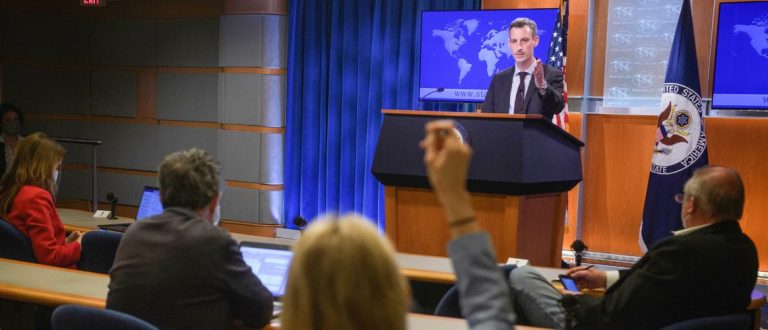 Bir muhabirin sorgusu ABD’nin Türkiye’deki çifte standardını ifşa ediyor