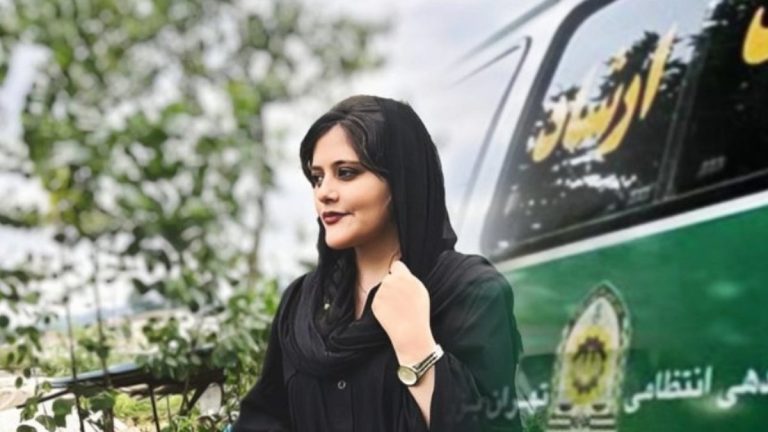 İranlı Mahsa Amine’nin şahsında müslüman kadını