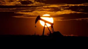 Suudi Arabistan: ABD, petrol üretim azaltımının 1 ay ertelenmesini istedi
