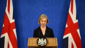 İngiliz basınına göre Başbakan Liz Truss’a karşı ‘İngiliz usulü darbe’ hazırlanıyor