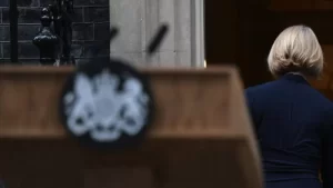 Dünyada en kısa süre görevde kalan liderler: 20 dakikalık kral, 1 saatlik başbakan, 15 günde 5 devlet başkanı