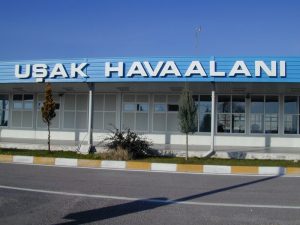Cumhuriyet Halk Partisi (CHP) Uşak Milletvekili Özkan Yalım, ‘Uşak havalimanını uçuşlara açın’