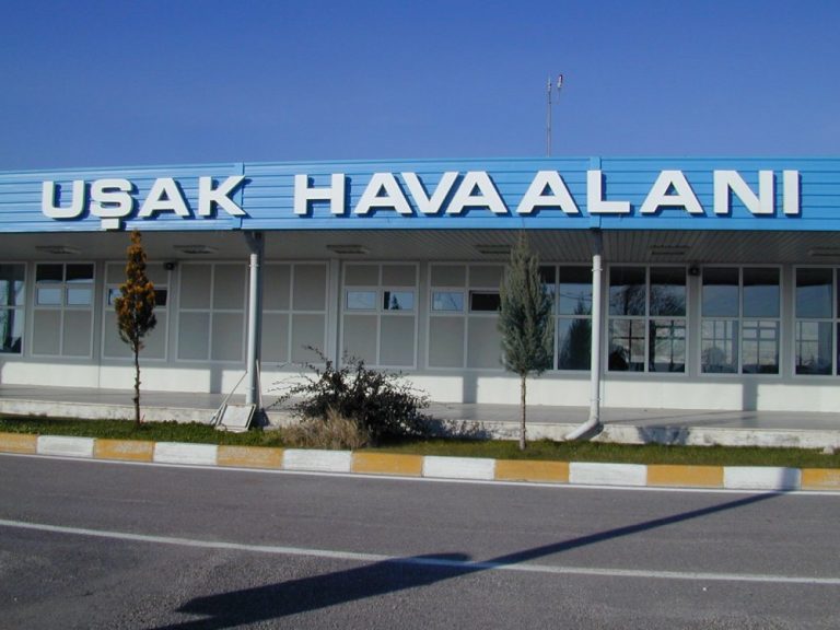 Cumhuriyet Halk Partisi (CHP) Uşak Milletvekili Özkan Yalım, ‘Uşak havalimanını uçuşlara açın’