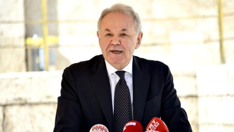 İYİ Parti Aydın Milletvekili Aydın Adnan Sezgin, Türk askeri ve polisi Katar’da stat korumalığı yapamaz!