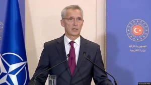 “İsveç ve Finlandiya NATO’ya Tam Üye Olmalı”