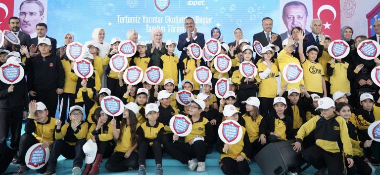 Millî Eğitim Bakanlığı’ndan, “Tertemiz Yarınlar Okullardan Başlar” kampanyası