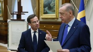 Cumhurbaşkanı Erdoğan ve Kristersson arasında anlamlı hediyeleşme