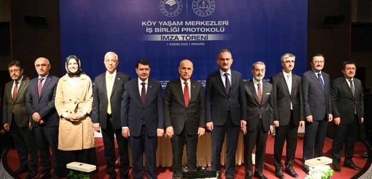 Tarım ve Orman Bakanlığı ile Milli Eğitim Bakanlığı arasındaki “Köy Yaşam Merkezleri Projesi” İşbirliği Protokolü İmzalandı.