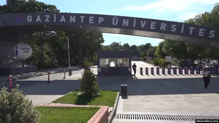 Hukuk Fakültesi Öğrencilerine Parmak İzi Uygulaması