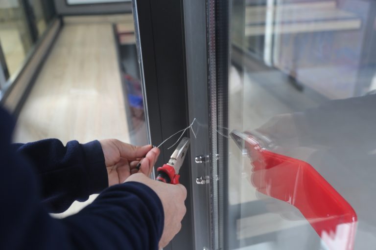 Mersin’in Toroslar Belediyesi zabıtası, haksız kazanç yapan bir zincir marketi mühürledi…