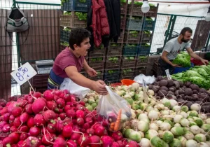 TÜİK’e göre yıllık enflasyon yüzde 84,39: DİSK asgari ücretin en az 13 bin 200 TL olmasını istedi