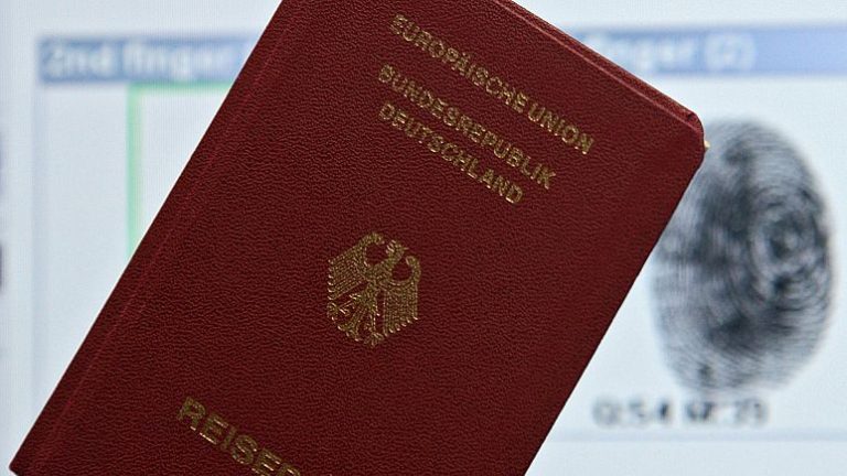 Almanya Federal Meclisi, vatandaşlık yasasını görüşmek için acil toplanma kararı aldı