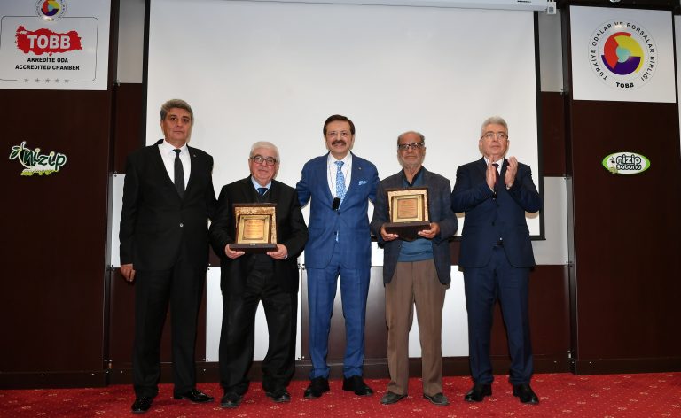 Nizip’in başarılı iş insanları ödüllendirildi