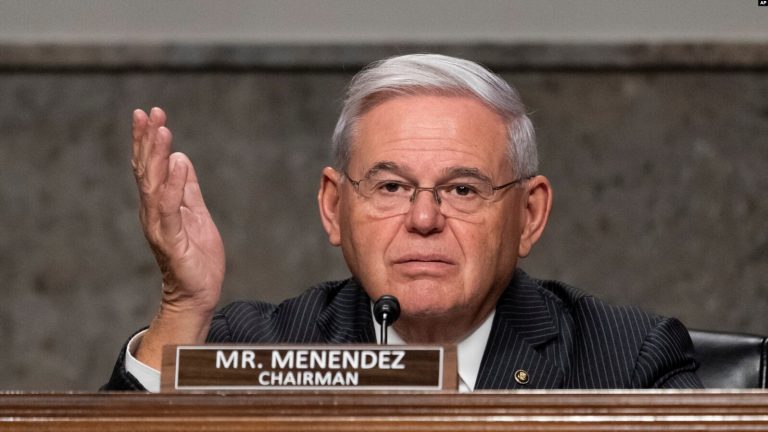 Menendez: “NDAA Nihai Metni Türkiye İçin Zafer Değil”