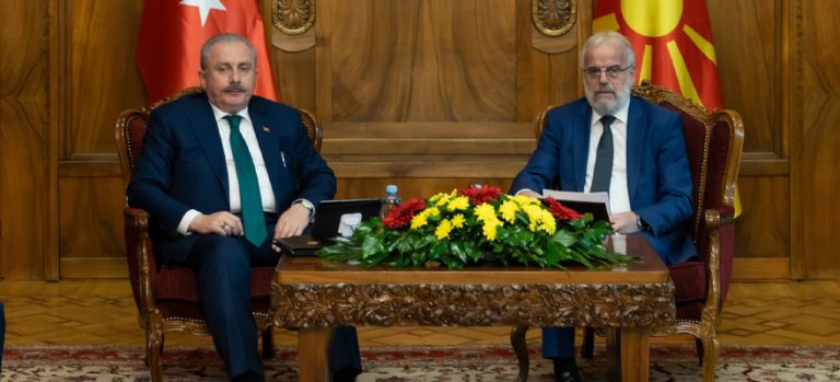 TBMM Başkanı Prof. Dr. Mustafa Şentop, Kuzey Makedonyalı mevkidaşı Talat Caferi ile görüştü…