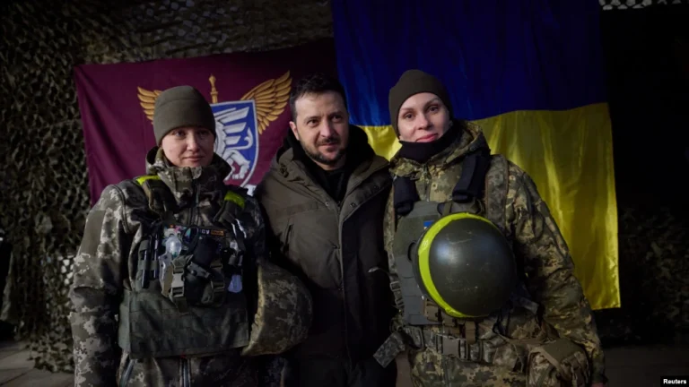 Zelenski Sınır Birliklerini Ziyaret Etti