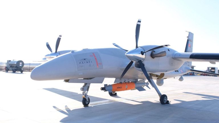 Akıncı’dan ateşlenen Gökçe, hedefi başarıyla vurdu