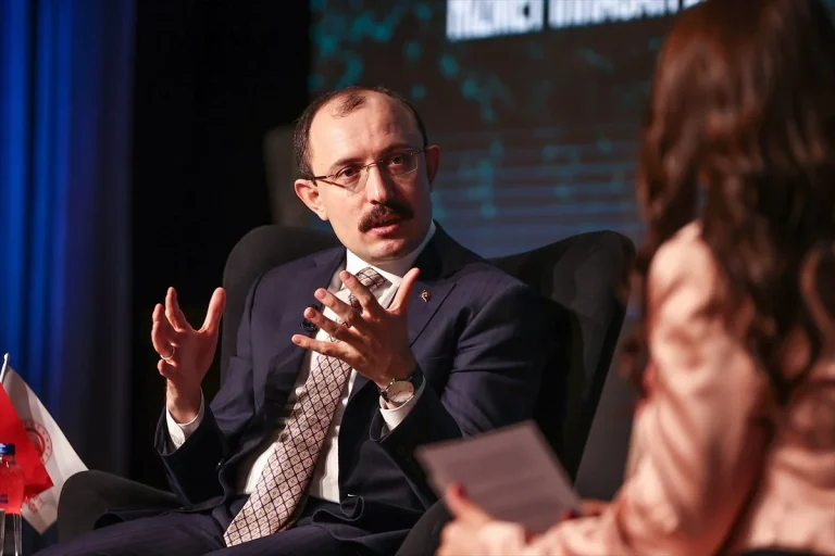 Bakan Muş, Türkiye İhracat Seferberliği Eğitim Hizmeti İhracatı Zirvesi’ne Katıldı