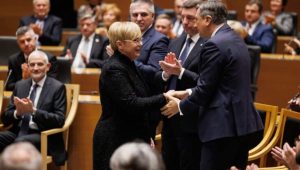 Slovenya’nın ilk kadın Cumhurbaşkanı Pirn Musar görevine başladı…