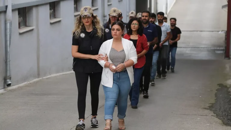 Seyhan Belediyesinde ihale çarkı! Kamunun parası terör örgütü PKK’ya gitti