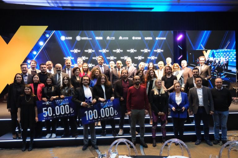 Girişimciliğin kalbi Bursa’da attı. Tekstilde en ucuz yeşil enerjiyi sunan Phoenix Enerji birinci oldu…