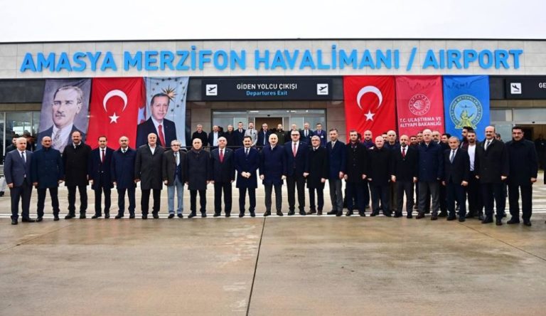 Ulaştırma ve Altyapı Bakanı Karaismailoğlu: Amasya Merzifon Havalimanı yeni terminal binası ile kapasiteyi 700 bin yolcunun üzerine çıkardık…
