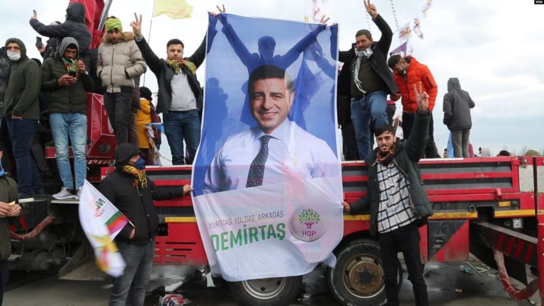 Demirtaş Seçim Kampanyasını Cezaevinden Başlattı