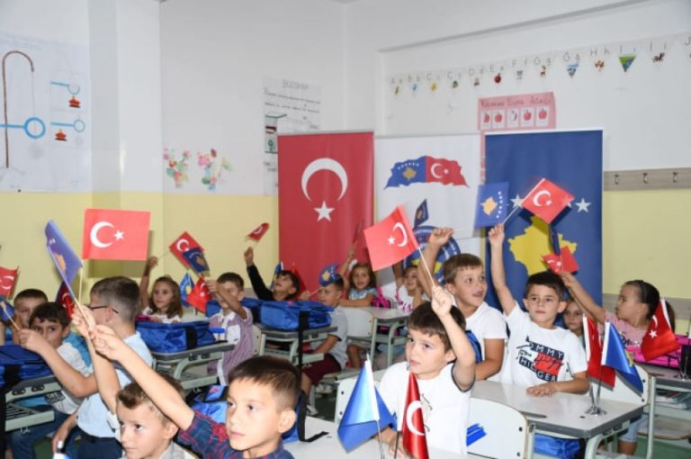 Kosova’da 70 yılda Türkçe eğitimin gelişimi ve gençlere yansıması…