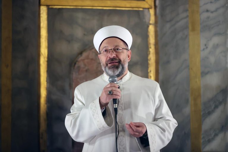 Diyanet İşleri Başkanı Prof. Dr. Ali Erbaş, “Amel defterlerimiz ahirette karşımıza getirilecek”…