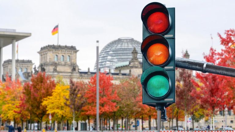 “Trafik ışığı” koalisyonunun bir yılı