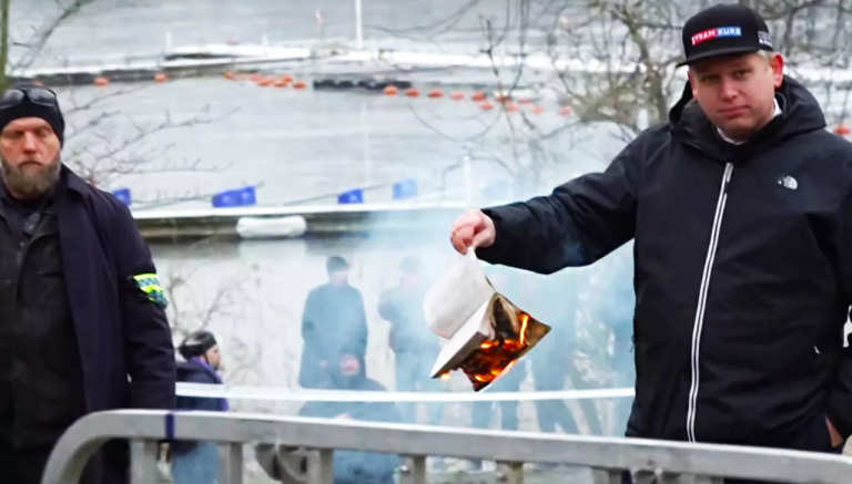 Bir dinin kutsal kitabını yakmak özgürlük değildir!