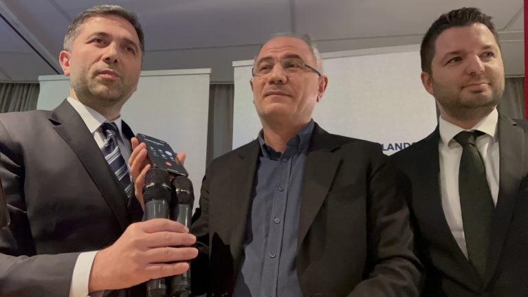 Cumhurbaşkanı Erdoğan Hollanda’daki Türklere telefonla hitap etti…