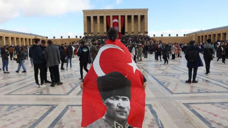 ‘İkinci yüzyılına’ başlayacak Türkiye’de siyaset nasıl şekillenecek?