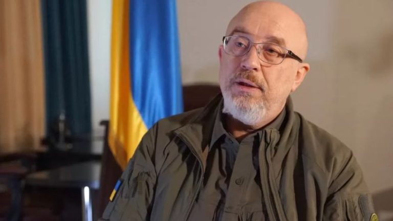 Ukrayna Savunma Bakanı ‘NATO’nun fiilen üyesiyiz’ dedi.