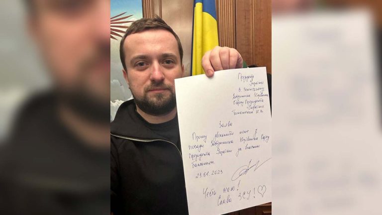 Savaştaki Ukrayna’da hükümette rüşvet ve yolsuzluk istifaları