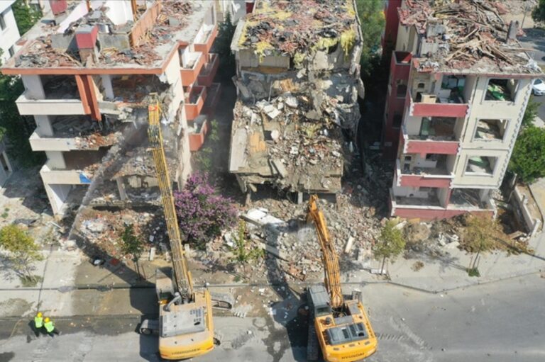 AFAD Tarafından Deprem Bölgesinde 300 Bin 809 Çadır Kuruldu