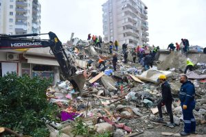 Depremzedelere 3 aylık vize jesti, sığınma hakkına dönüşmeli…