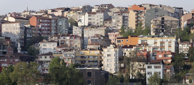 “İstanbul yakın gelecekte büyük deprem tehlikesi altında”