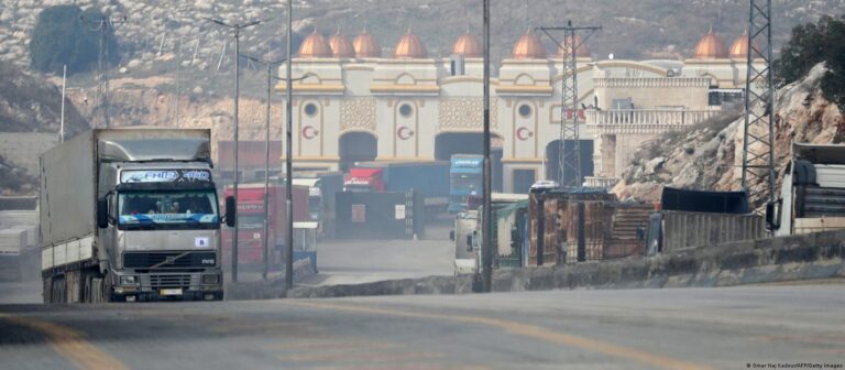 Akar: Deprem sonrası yaklaşık 42 bin Suriyeli ülkesine döndü