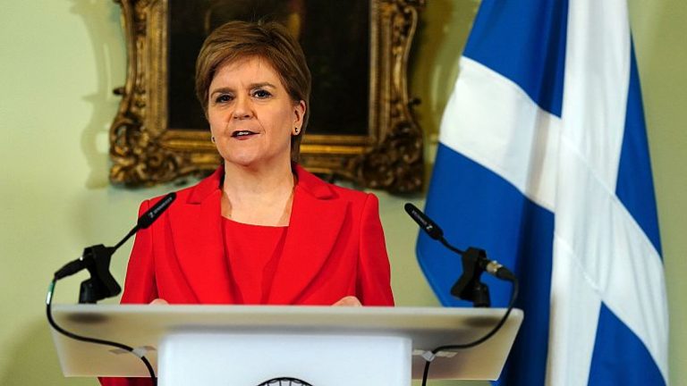İskoçya Başbakanı Nicola Sturgeon istifa etti: ‘Ülkem için doğru zamanın geldiğini biliyorum’
