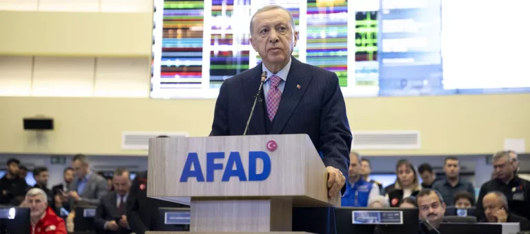 7,7’lik deprem 10 ili vurdu! Başkan Erdoğan: 912 vatandaşımız hayatını kaybetti