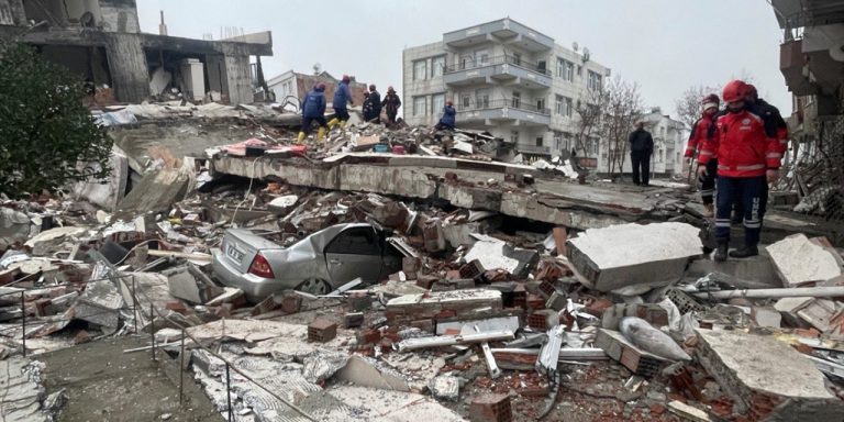 TÖDEB bağış kampanyası başlattı Deprem bölgesinde konteyner kent kurulacak