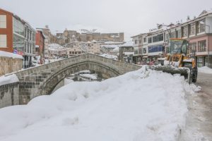 Bitlis’te kar kalınlığı 168 santimetreye ulaştı