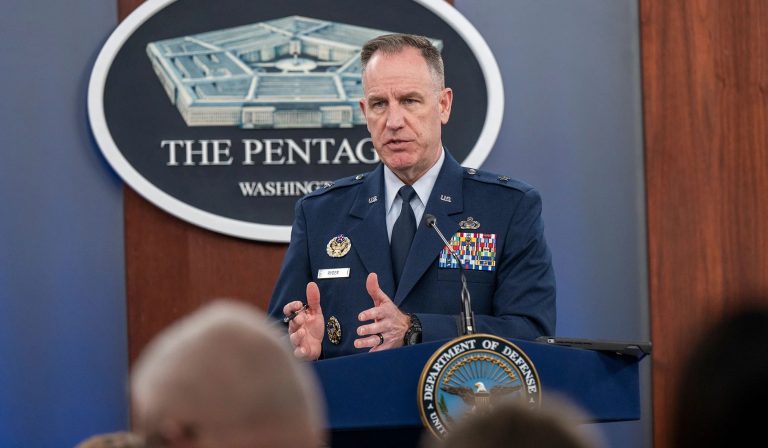 Pentagon: “Çin Casus Balonu ABD Üzerinde Uçuyor”…