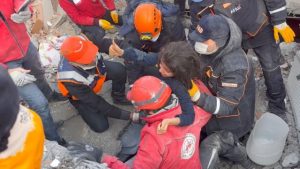 Çocukları “yaşam üçgeni” kurtarıyor