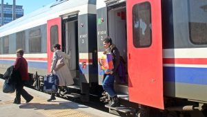 “Afetzede Aktarım Treni” ile 845 kişi Mersin’e taşındı