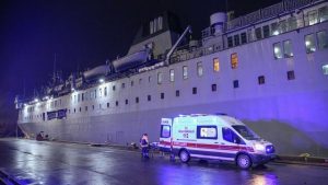 TCG İskenderun, 156 yaralıyı daha Mersin’e götürdü